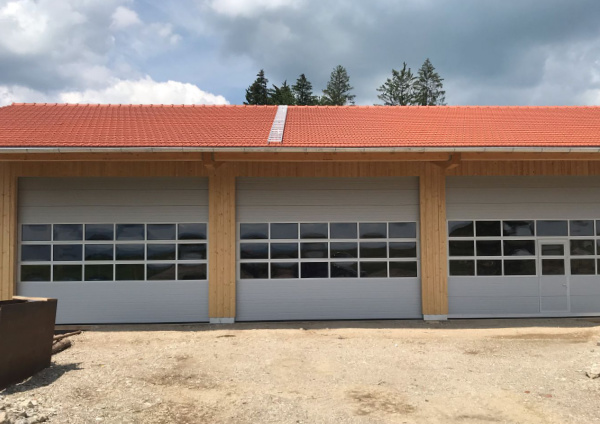 Sektionaltor für Landwirtschaft mit Fenster und Türen - TTRW